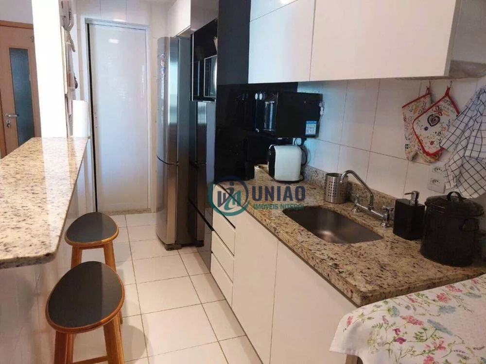 Apartamento à venda com 3 quartos, 96m² - Foto 4