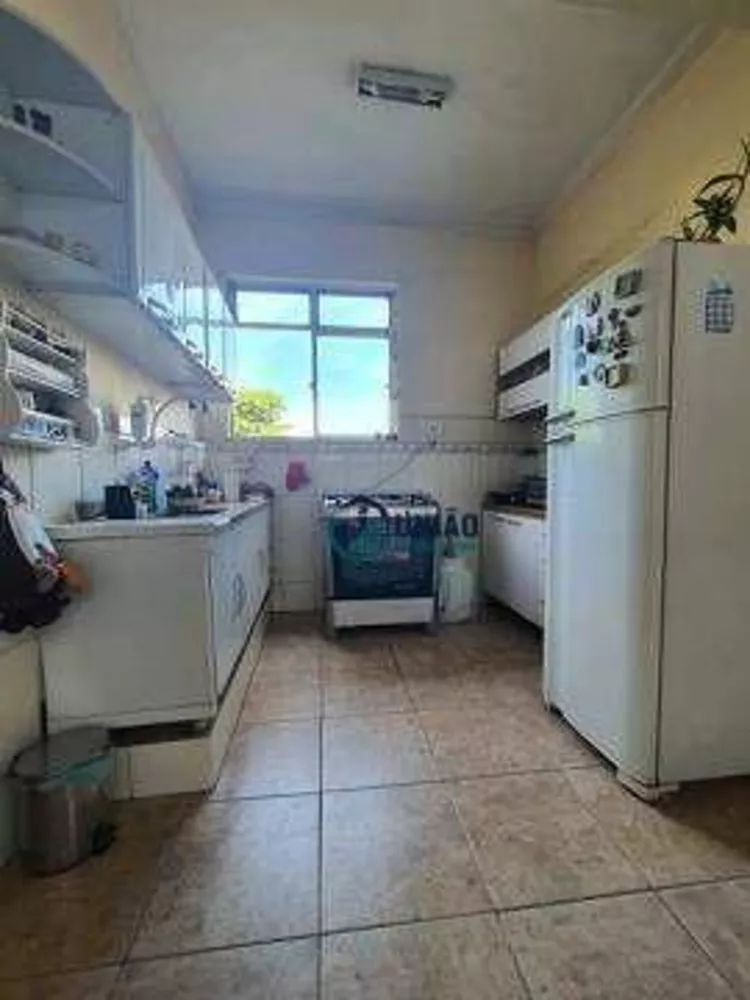 Casa, 6 quartos, 240 m² - Foto 14