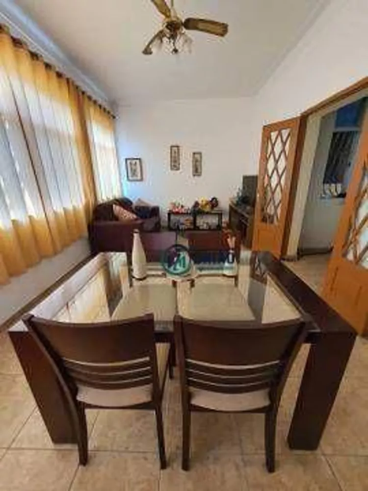 Casa, 6 quartos, 240 m² - Foto 11
