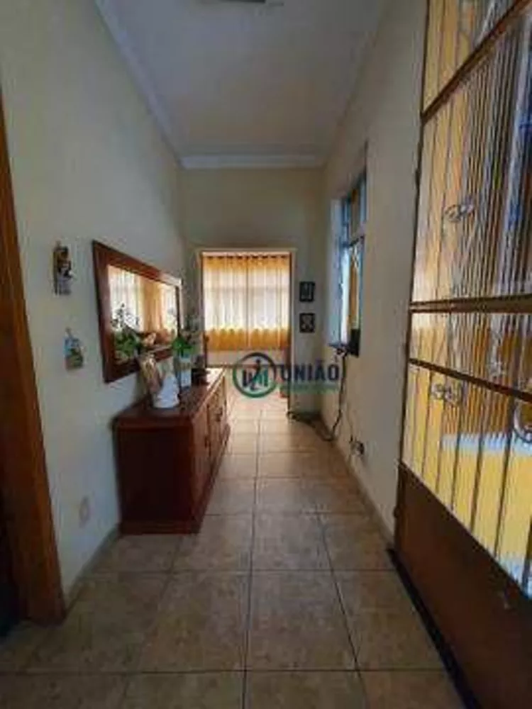 Casa, 6 quartos, 240 m² - Foto 8