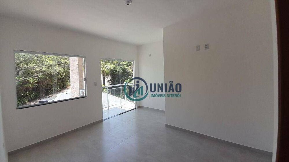 Casa à venda com 2 quartos, 76m² - Foto 1