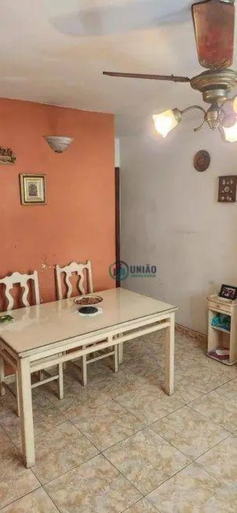 Apartamento à venda com 2 quartos, 80m² - Foto 4