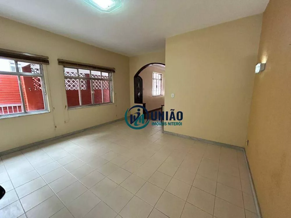 Sobrado, 3 quartos, 210 m² - Foto 2