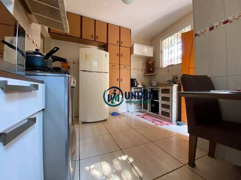 Casa, 4 quartos, 240 m² - Foto 4