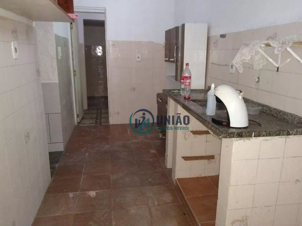 Casa à venda com 4 quartos, 150m² - Foto 4