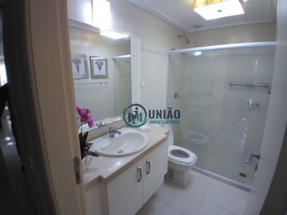 Cobertura à venda com 3 quartos, 300m² - Foto 2
