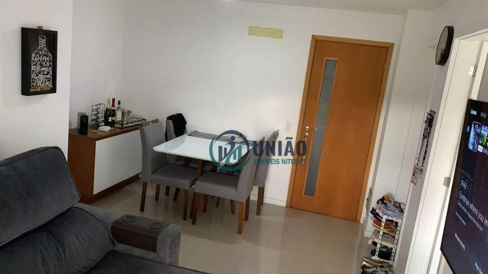 Apartamento à venda com 2 quartos, 63m² - Foto 3