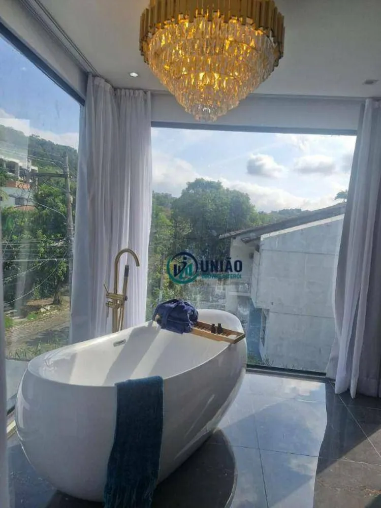 Casa, 5 quartos, 240 m² - Foto 33