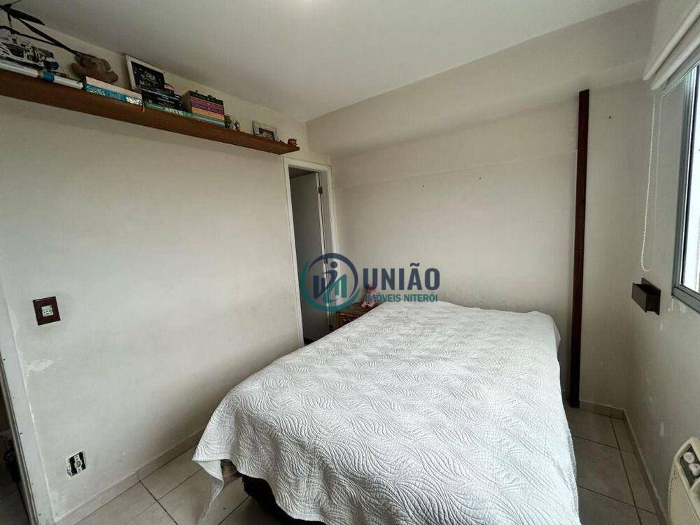 Apartamento à venda com 3 quartos, 80m² - Foto 2