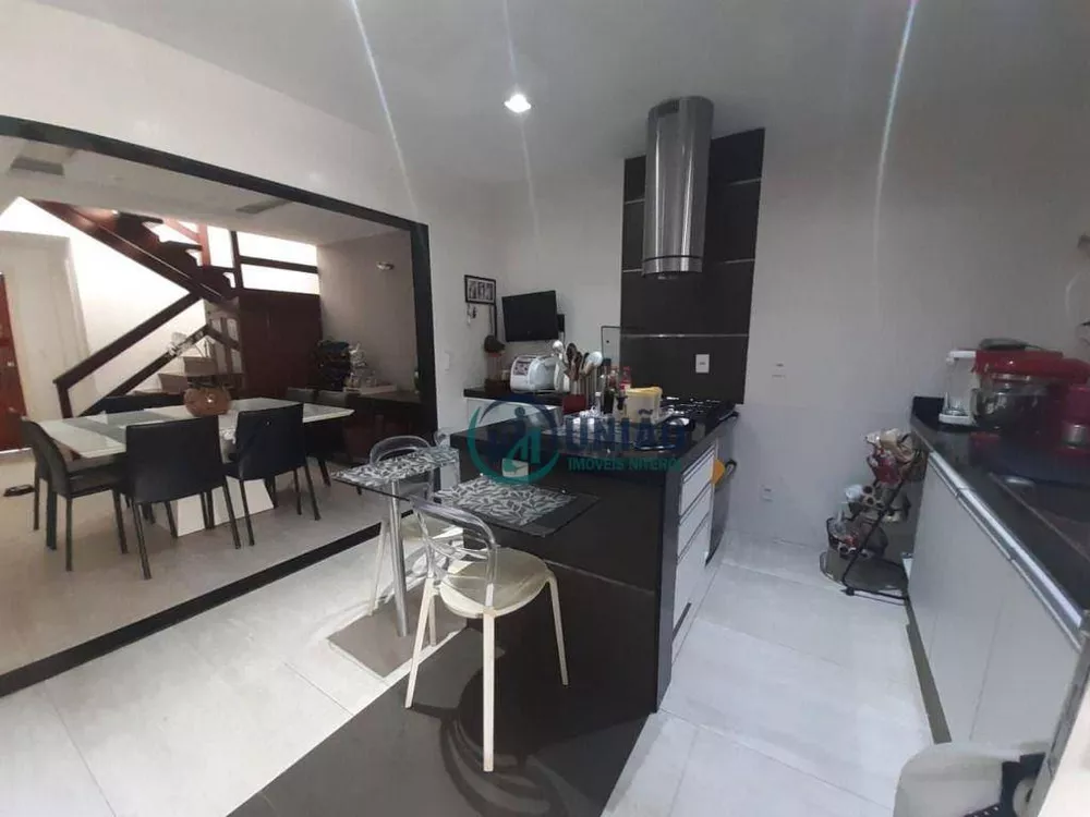 Casa à venda com 3 quartos, 285m² - Foto 8