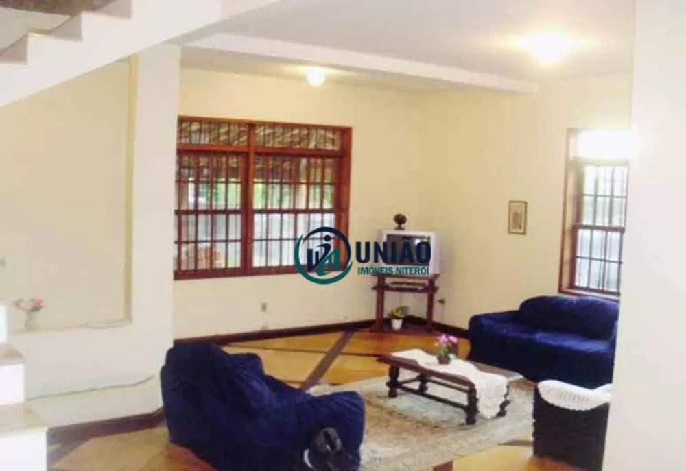 Casa, 4 quartos, 289 m² - Foto 1