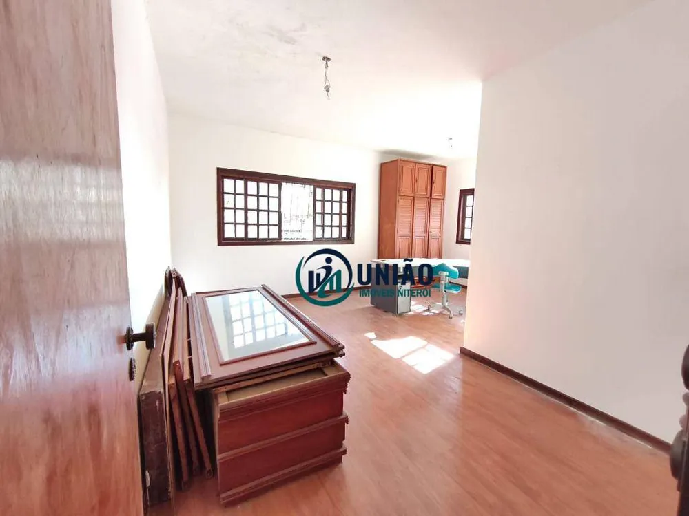 Casa, 5 quartos, 250 m² - Foto 13