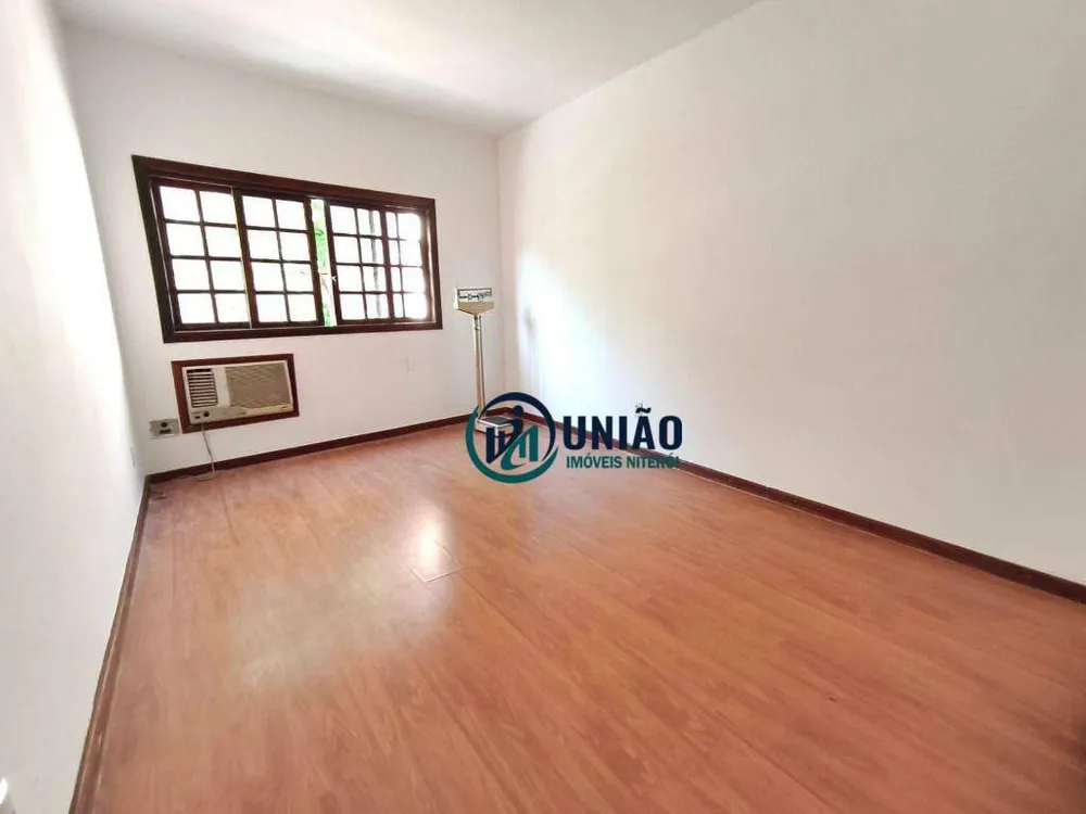 Casa, 5 quartos, 250 m² - Foto 18