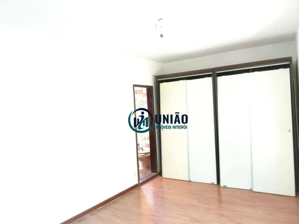Casa, 5 quartos, 250 m² - Foto 17