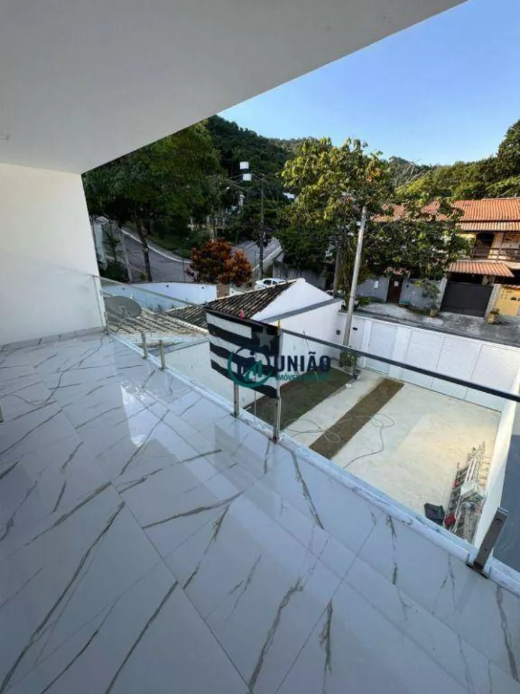 Casa, 4 quartos, 222 m² - Foto 2