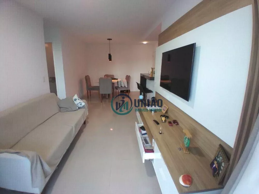 Apartamento à venda com 2 quartos, 80m² - Foto 4