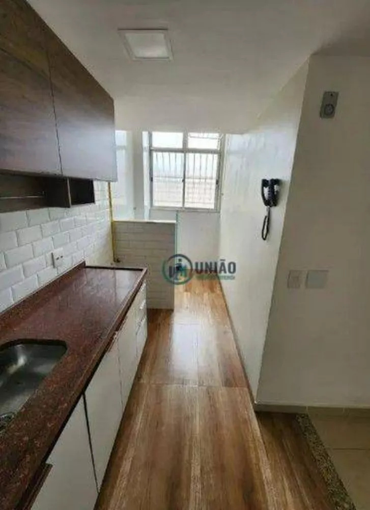 Apartamento à venda com 2 quartos, 50m² - Foto 2