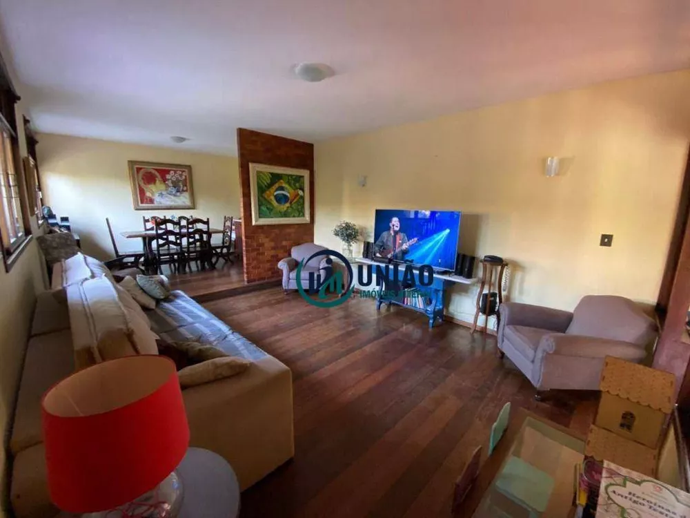 Casa, 4 quartos, 260 m² - Foto 9