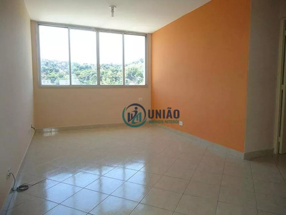 Apartamento à venda com 2 quartos, 70m² - Foto 1