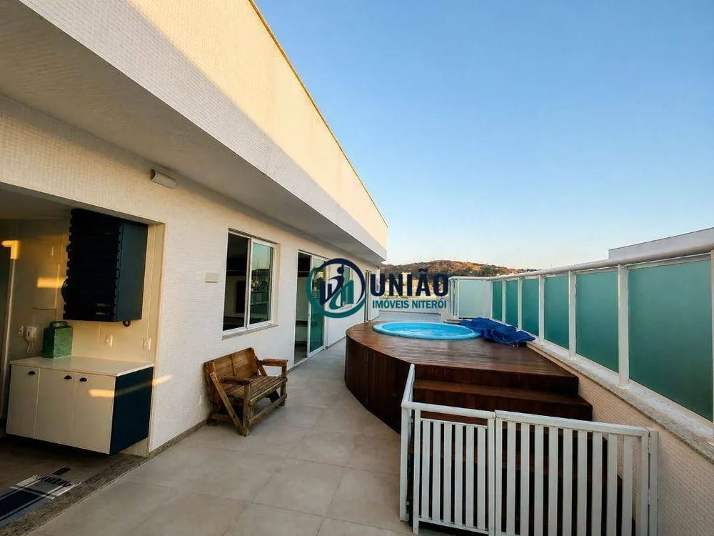 Cobertura, 3 quartos, 216 m² - Foto 1