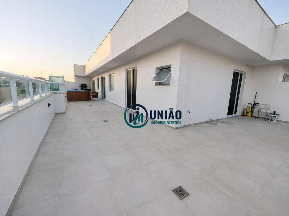 Cobertura, 3 quartos, 216 m² - Foto 4