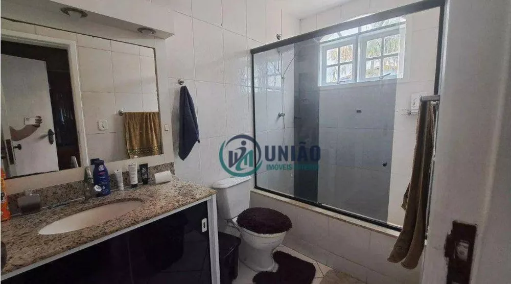 Casa à venda com 3 quartos, 315m² - Foto 4