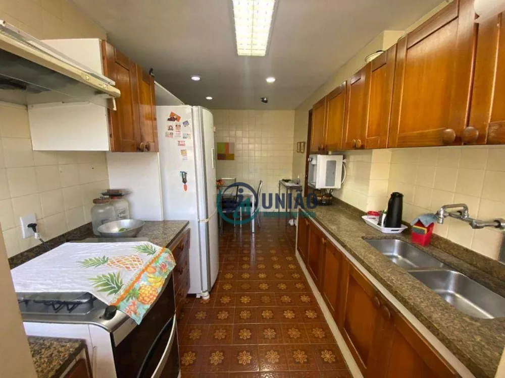 Apartamento à venda com 3 quartos, 177m² - Foto 3