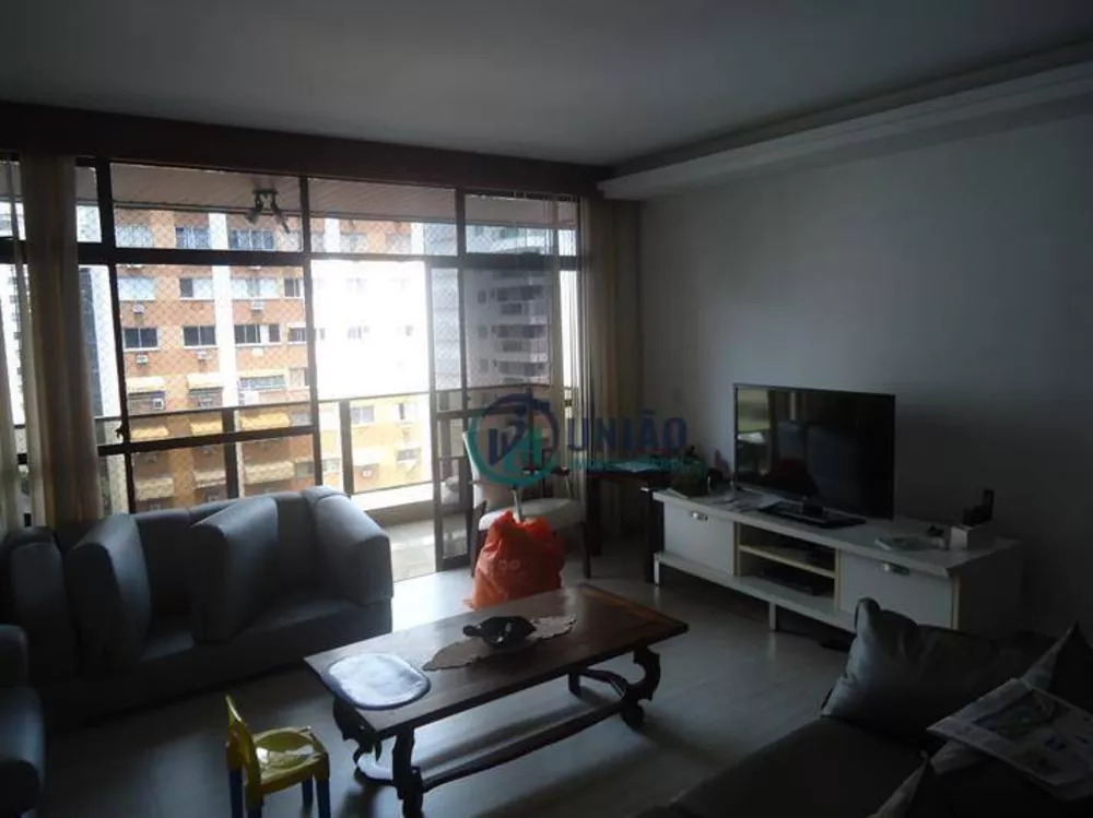 Apartamento à venda com 4 quartos, 184m² - Foto 2