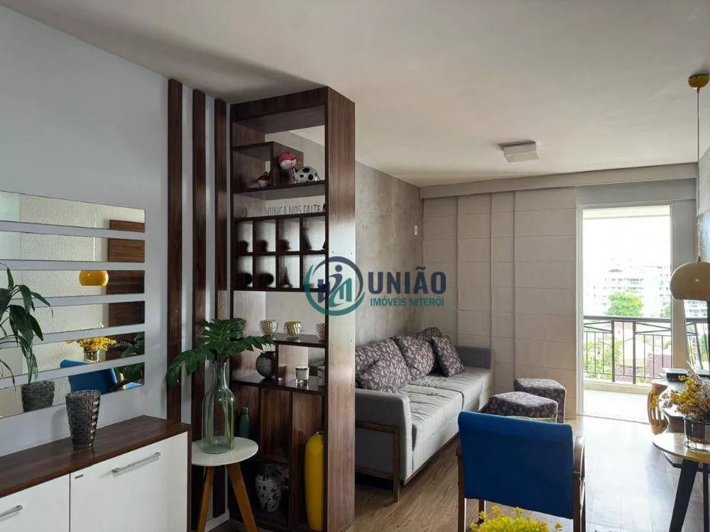 Apartamento à venda com 3 quartos, 91m² - Foto 2