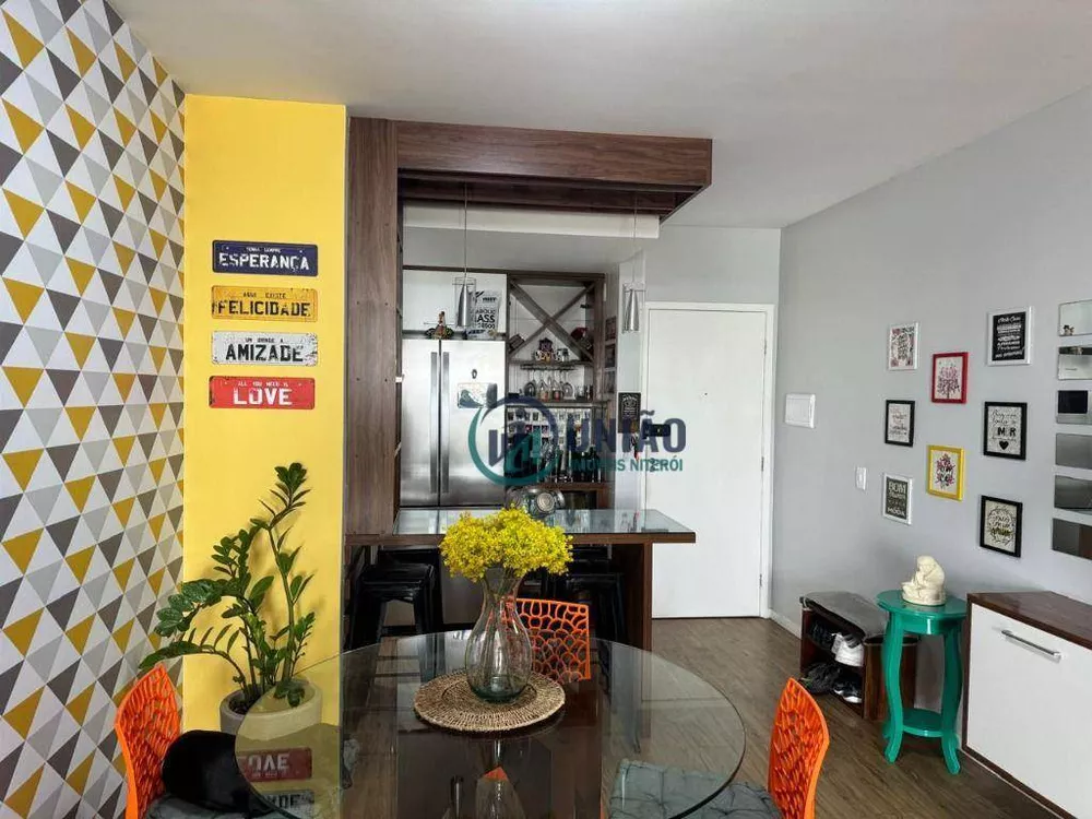 Apartamento à venda com 3 quartos, 91m² - Foto 3