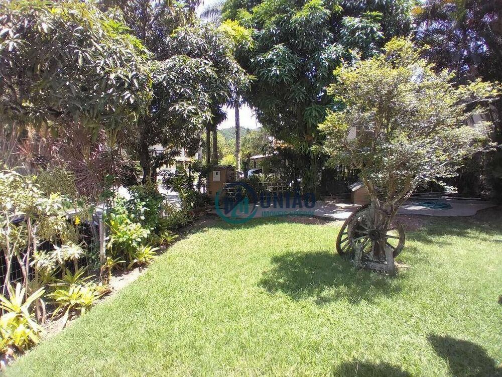 Casa de Condomínio à venda com 4 quartos, 400m² - Foto 15
