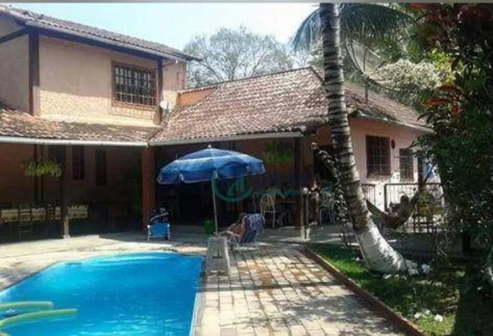 Casa à venda com 5 quartos, 350m² - Foto 2