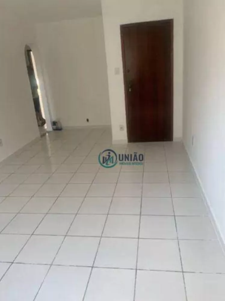 Apartamento à venda com 3 quartos, 100m² - Foto 3