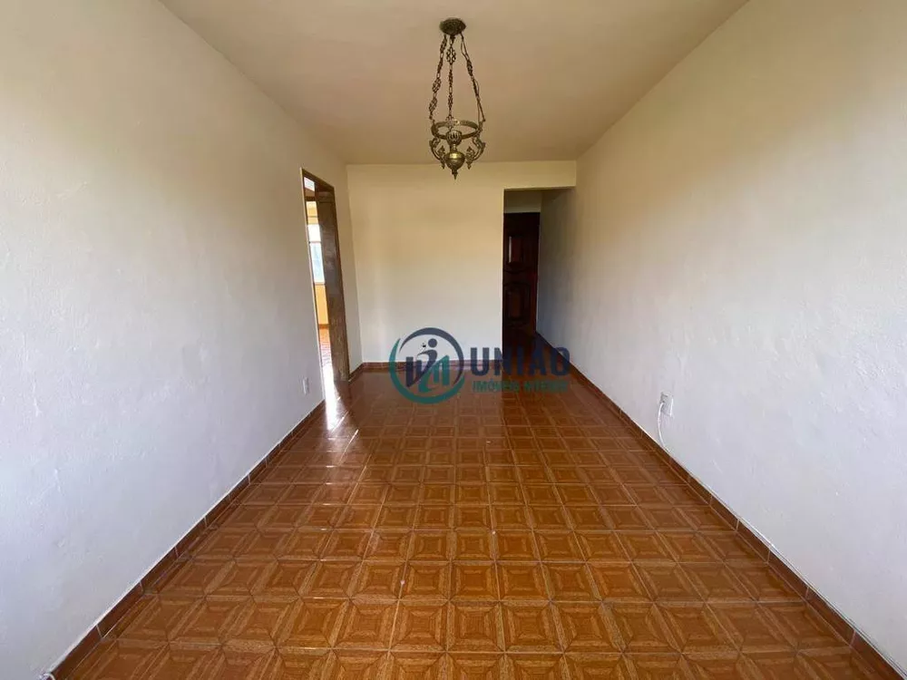 Apartamento à venda com 2 quartos, 60m² - Foto 1