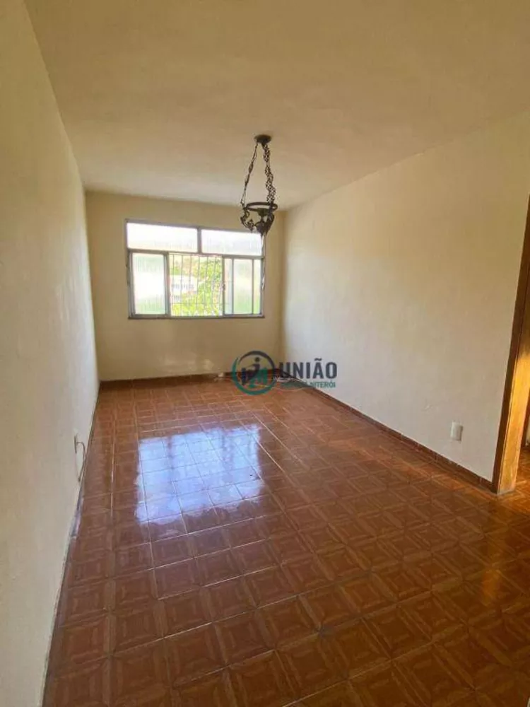 Apartamento à venda com 2 quartos, 60m² - Foto 2