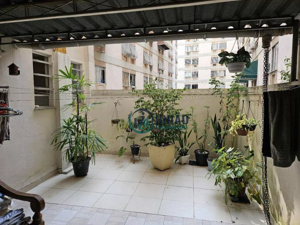 Apartamento à venda com 2 quartos, 75m² - Foto 7