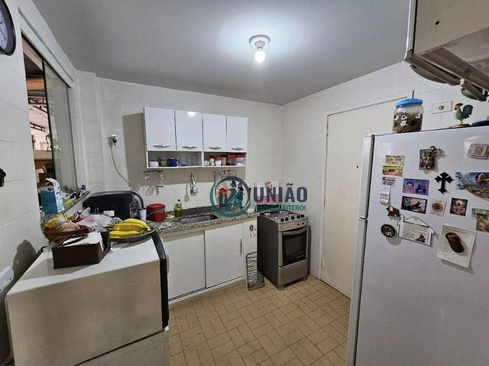 Apartamento à venda com 2 quartos, 75m² - Foto 8