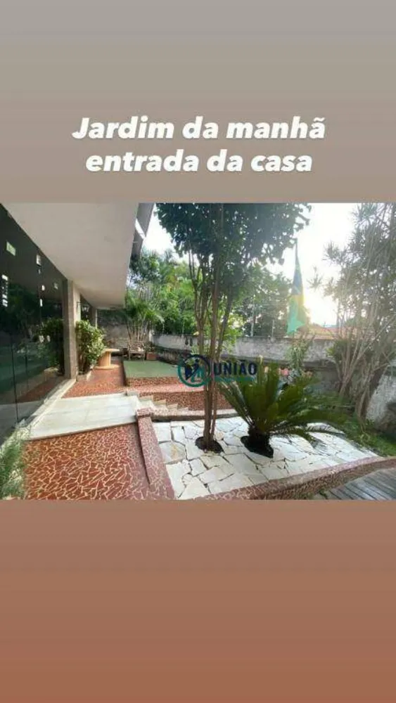 Casa, 5 quartos, 240 m² - Foto 1