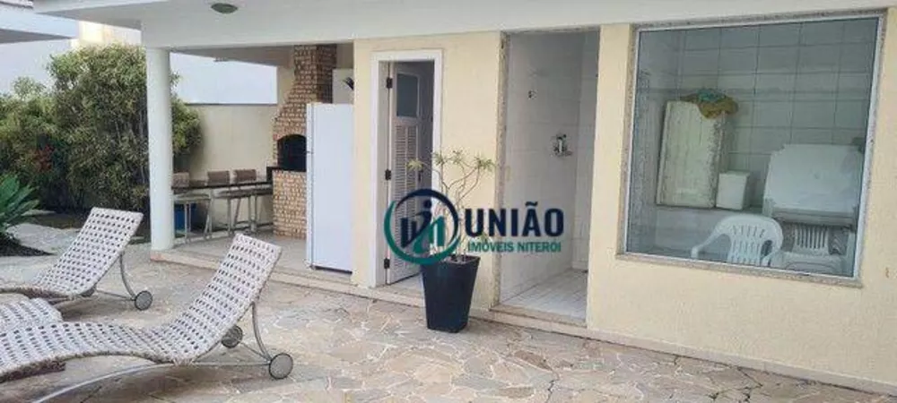 Casa, 3 quartos, 242 m² - Foto 2