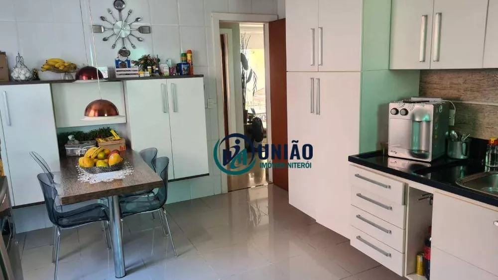 Casa, 3 quartos, 242 m² - Foto 8