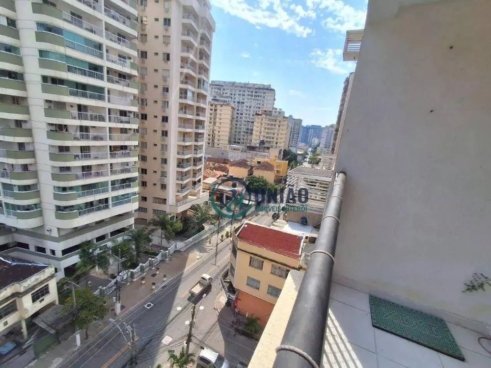 Apartamento à venda com 3 quartos, 81m² - Foto 2