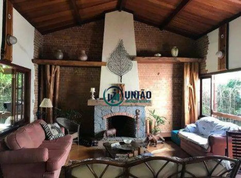 Casa, 3 quartos, 257 m² - Foto 1