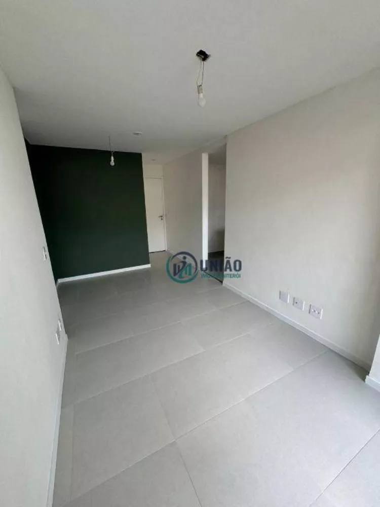 Apartamento à venda com 2 quartos, 50m² - Foto 3