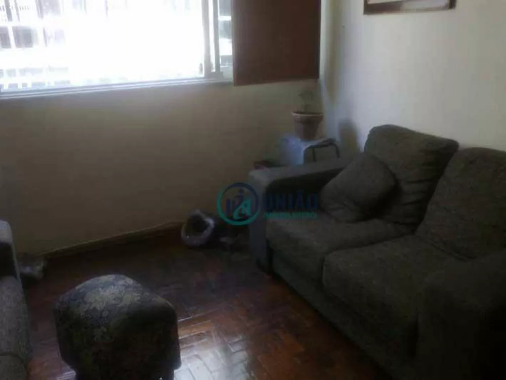 Apartamento à venda com 3 quartos, 97m² - Foto 2