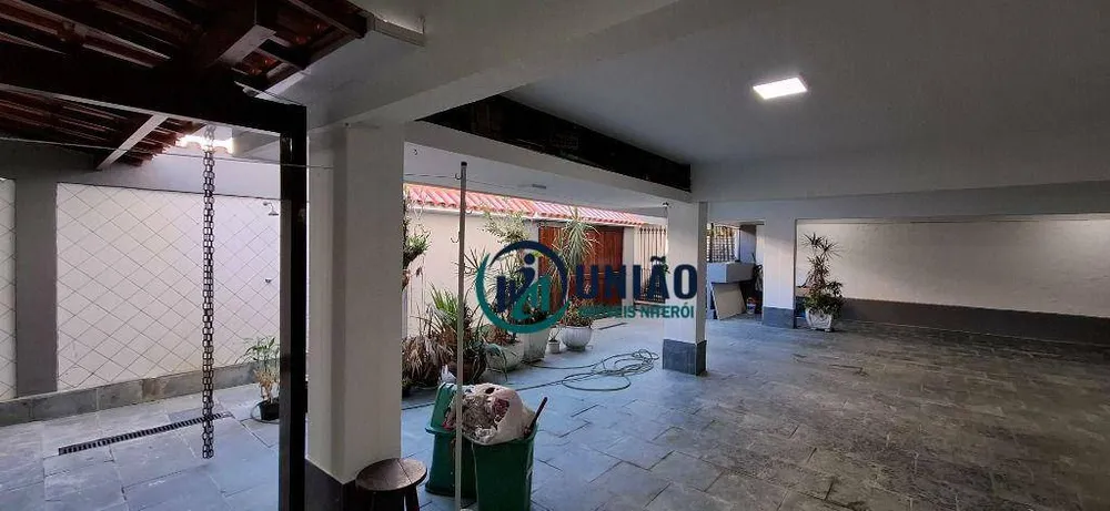 Casa, 4 quartos, 320 m² - Foto 19