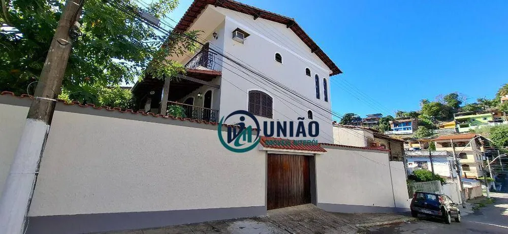 Casa, 4 quartos, 320 m² - Foto 1