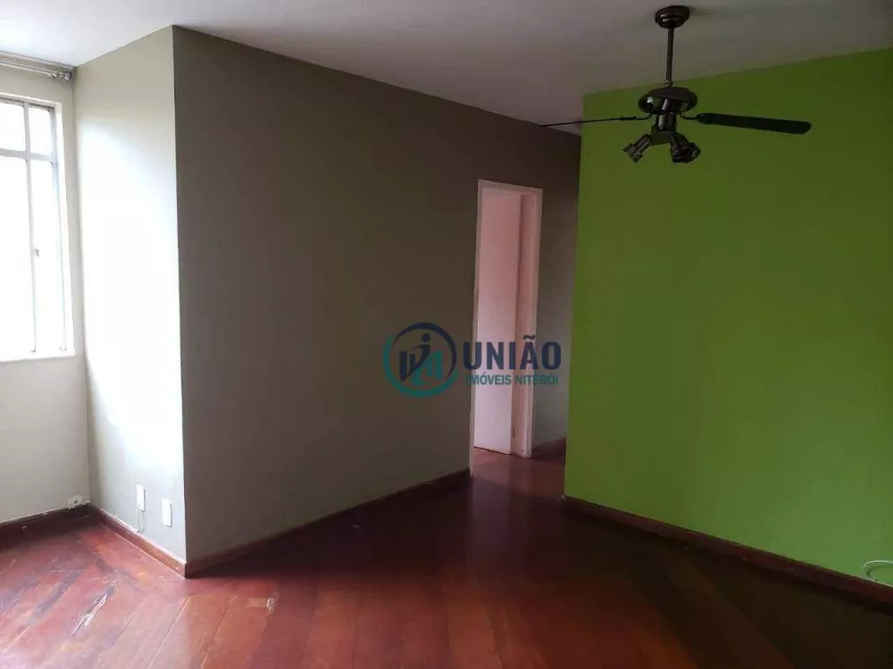 Apartamento à venda com 2 quartos, 60m² - Foto 2