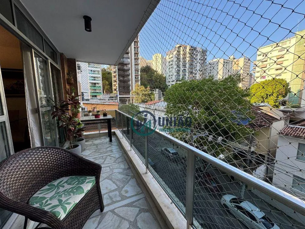 Apartamento à venda com 3 quartos, 150m² - Foto 4