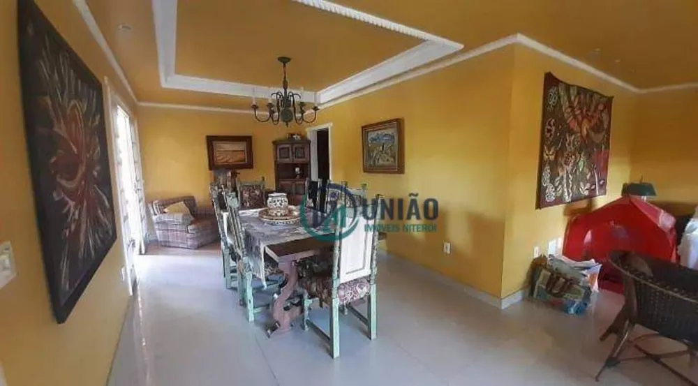 Casa à venda com 5 quartos, 270m² - Foto 6