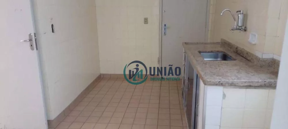 Apartamento à venda com 2 quartos, 70m² - Foto 8